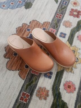 BRYR Leather Worker Clogs